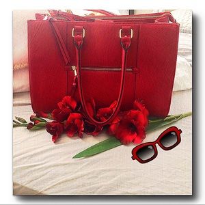 ♥️Large Red Tote Bag♥️